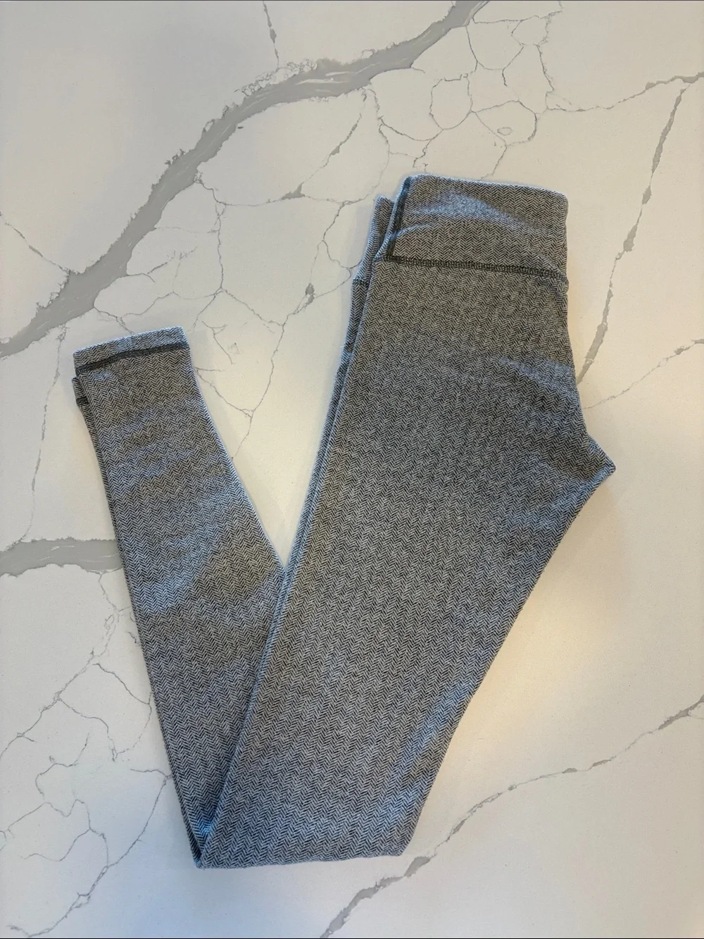 Lululemon Wunder Under Leggings ~ 4 ~ Herringbone White Black